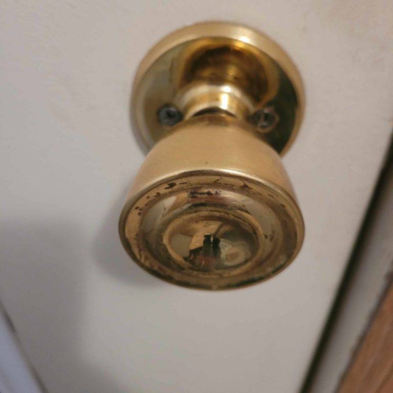 How to Tighten a Loose Doorknob - ManMadeDIY