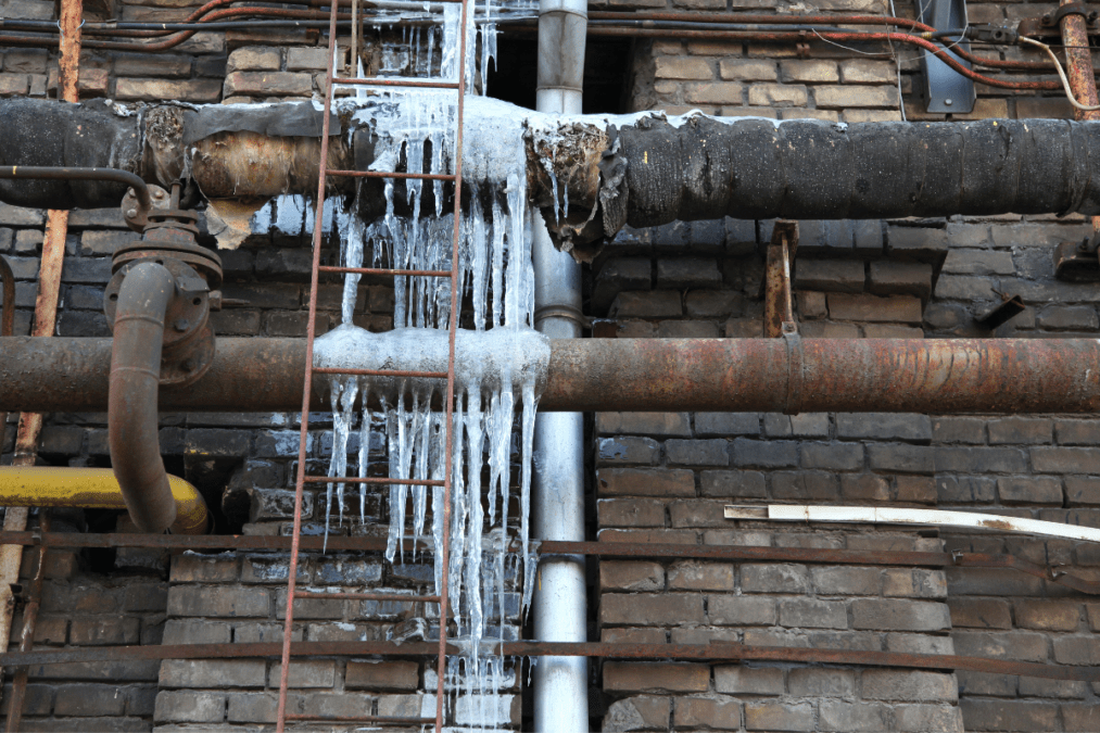 10 Tips For How To Keep Pipes From Freezing ManMadeDIY   Frozen Pipes 53115 1013x675 