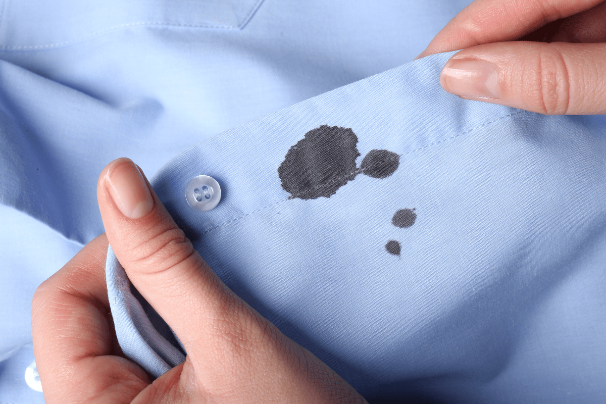 How To Remove Oil Stains From Clothes (7 Methods) - ManMadeDIY