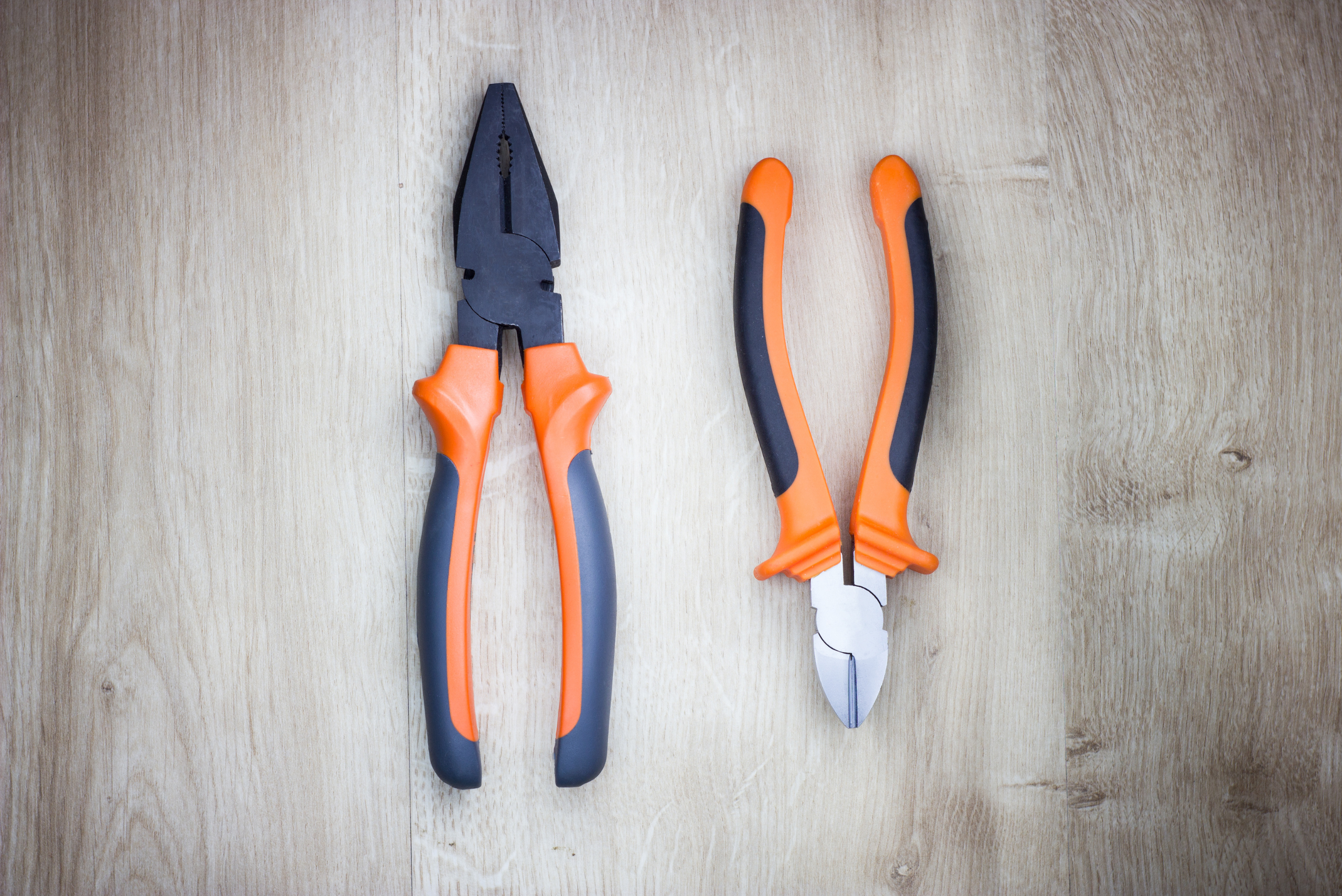 A set of pliers and side snips.