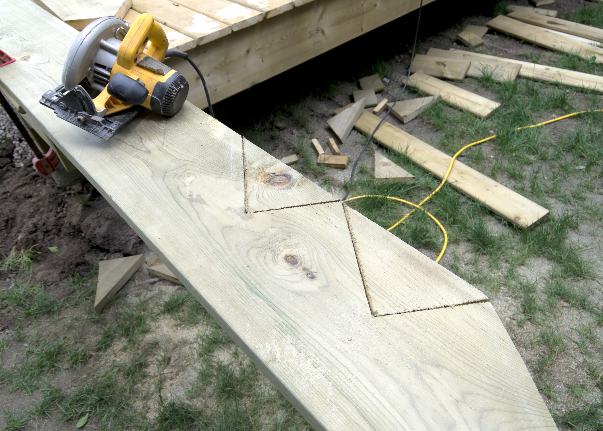 building deck stairs