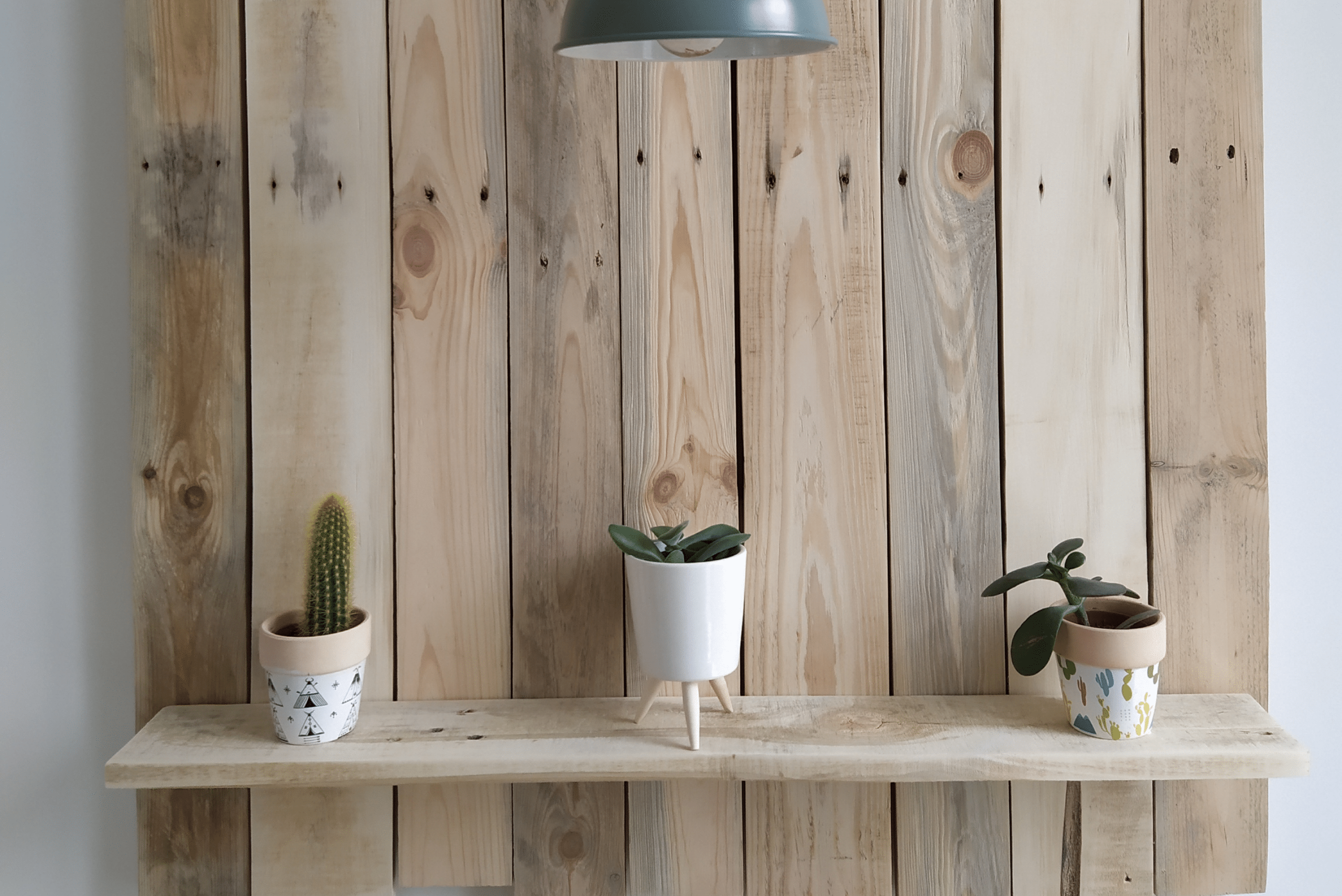 DIY floating shelf made of wood pallet.