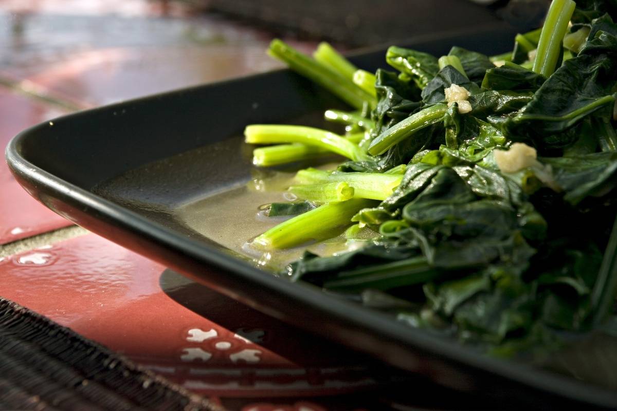 Freshly cooked chinese spinach.