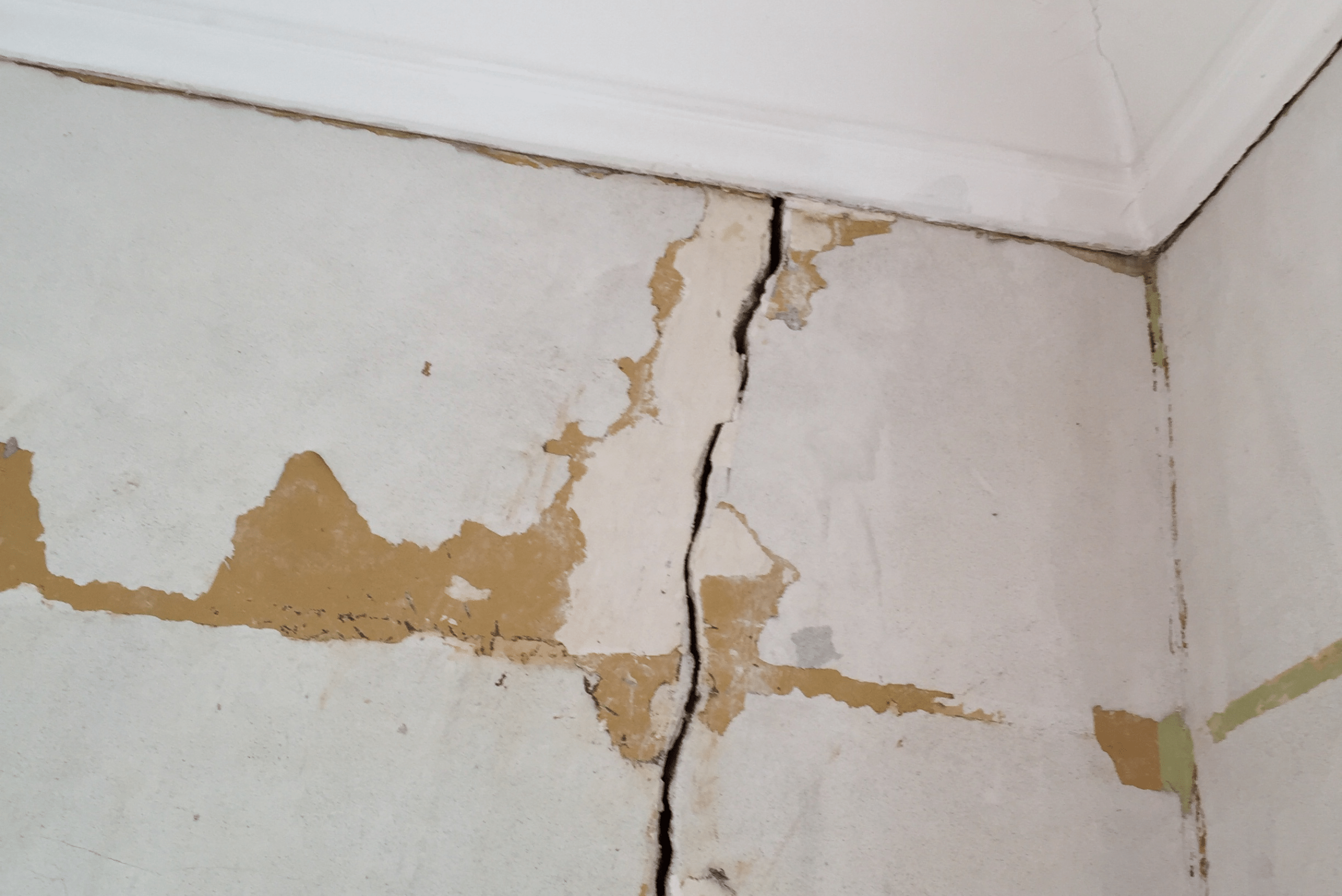 Cracks in the walls.