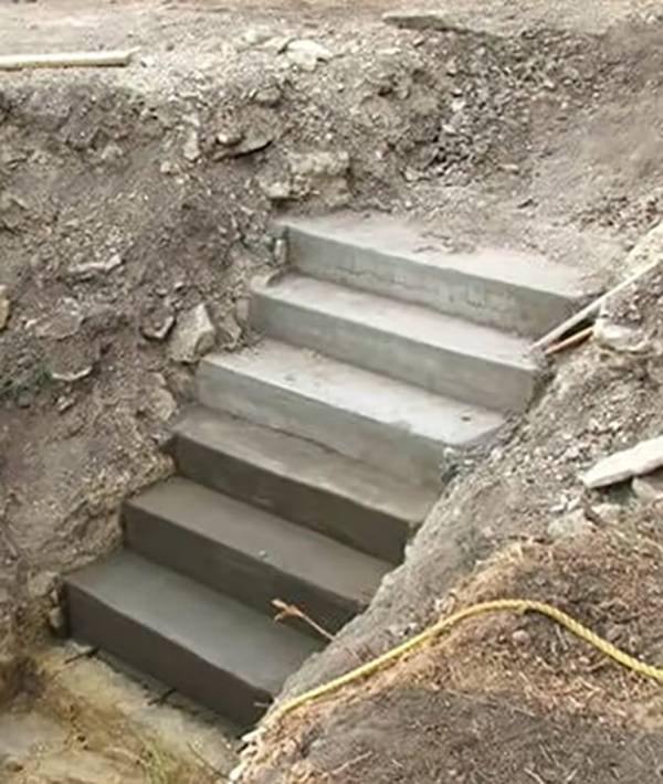 Concrete stairs