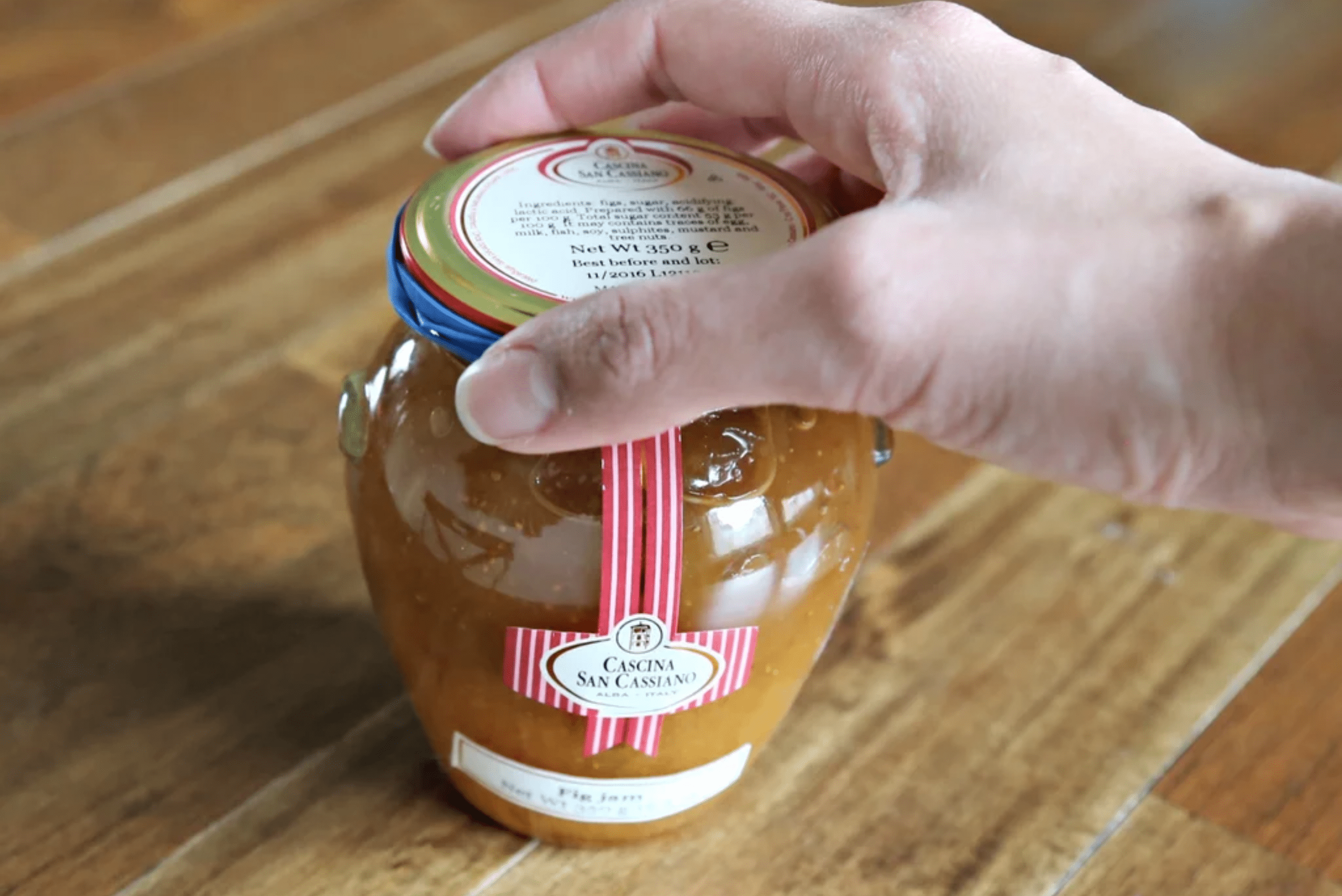 Using rubber band to open jar.